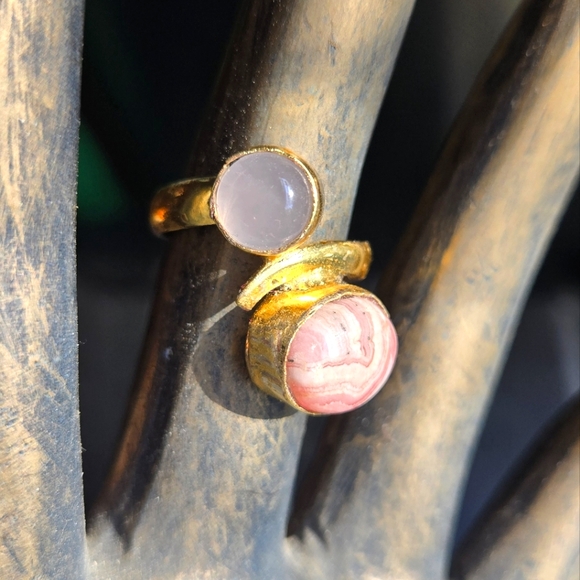 Kharma Collection by Avelon Jewelry - Pink Howlite & rose quartz wrap golden ring sz7.5